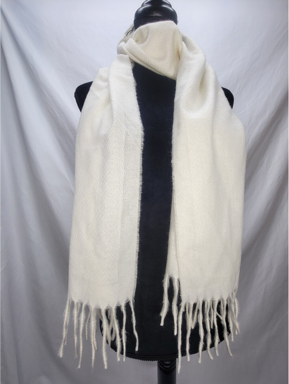 Style & Co Womens Solid Fringe Trim Scar Ivory One Size NEW!!